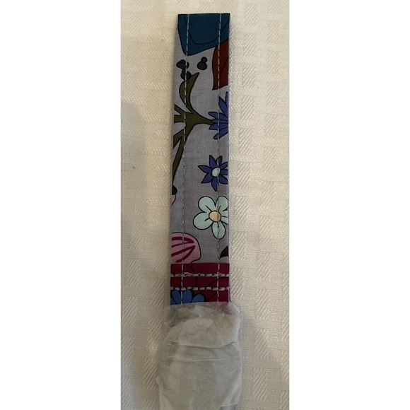 Vera Bradley Bengal Lily Wristlet Keychain - NWT. - Picture 1 of 3
